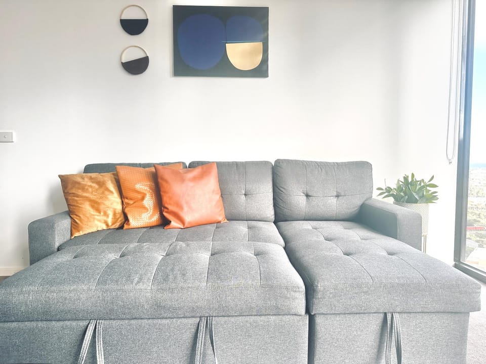 24th Floor Beauty 2BR SouthbankPoolGymParking Apartment in Southbank