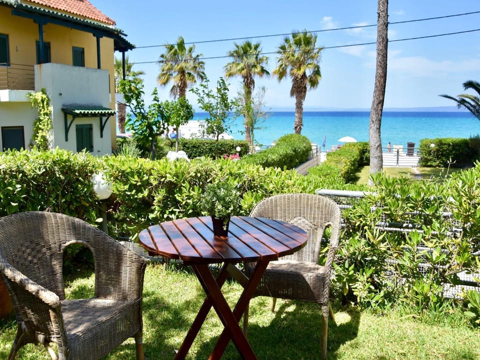 Patio, Summer, Garden