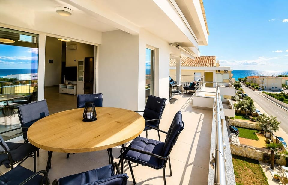 Penthouse Nina Apartment in Novalja