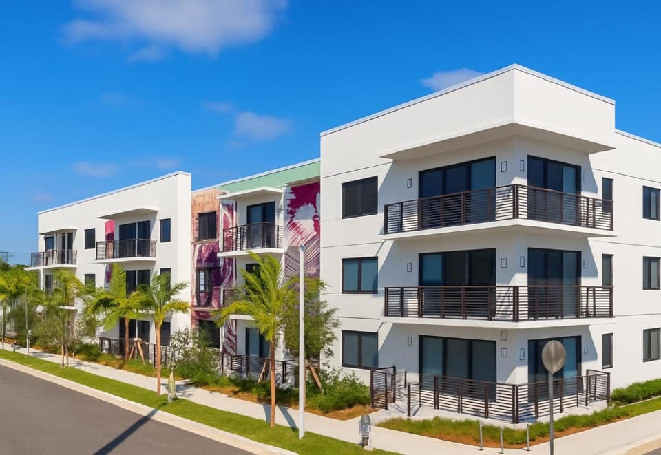 Lux place and cozy 3Beds 2Rooms enjoy life in WPB Gym, EV Station Nearby the downtown and beaches Apartment in West Palm Beach