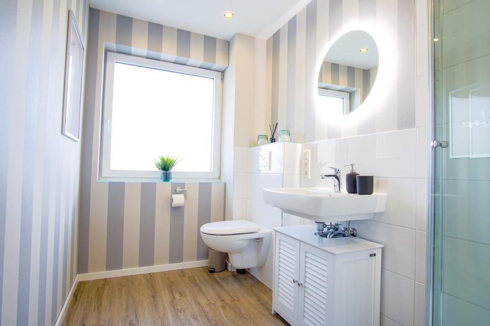 Toilet, Bathroom