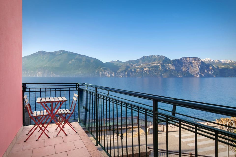 Casa Rosa Rosadalake Villa in Brenzone sul Garda