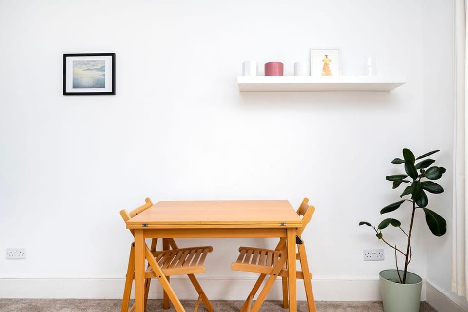 Lovely Top Floor Flat in Vibrant New Cross London Apartment in London Borough of Southwark