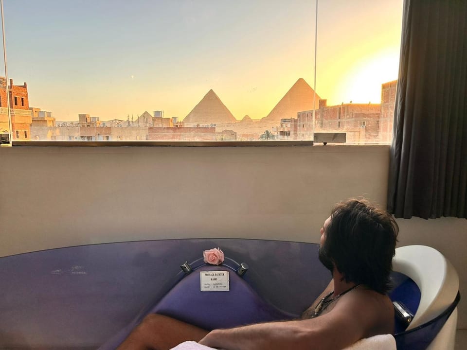 samer stays jacuzzi pyramids view Apartment in Egypt