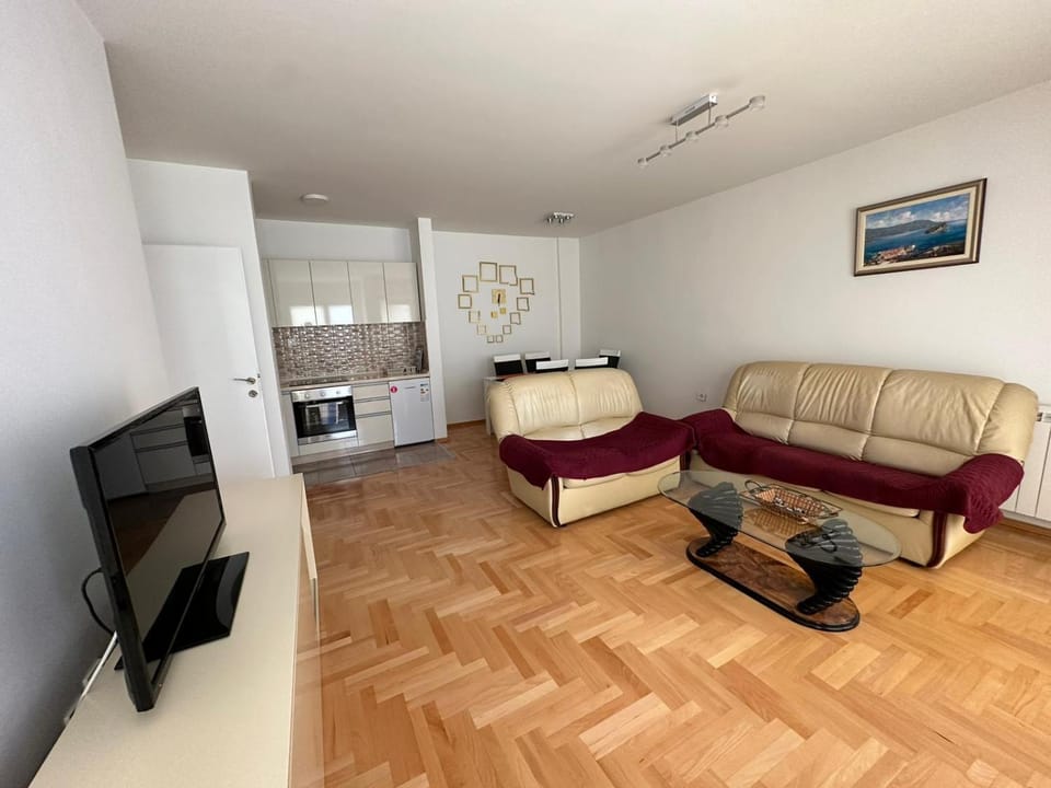 Beautiful and modern aparment in Aerodrom Apartment in Skopje