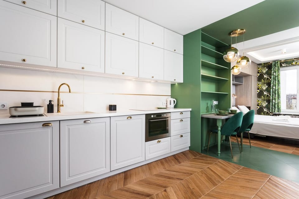 Kitchen or kitchenette, Photo of the whole room, stove, kitchen