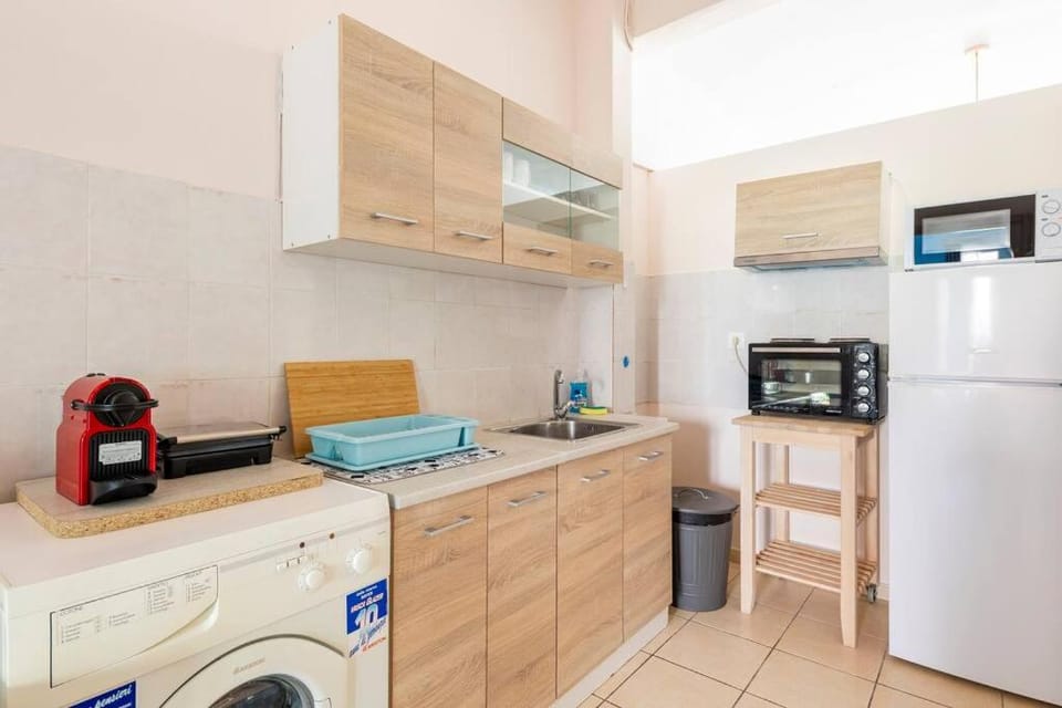 Coffee/tea facilities, Kitchen or kitchenette, minibar, pet friendly, stove, toaster, washing machine