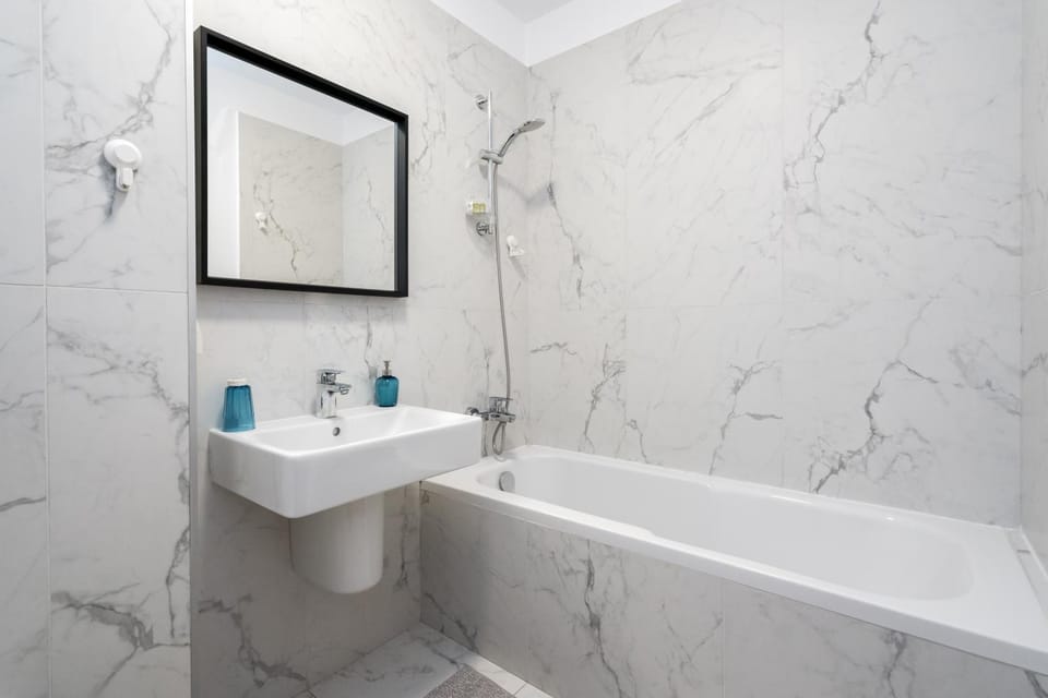 Bathroom, Bath