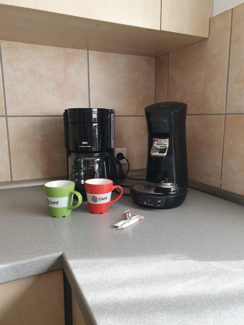 Coffee/tea facilities, kitchen