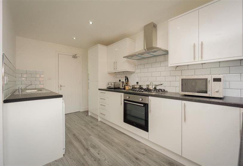 Kitchen or kitchenette, dishwasher, minibar, pet friendly, stove, toaster