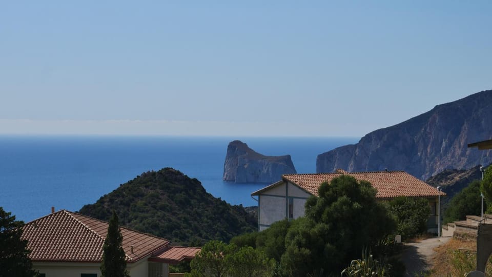 Nearby landmark, Day, Natural landscape, Mountain view, Sea view
