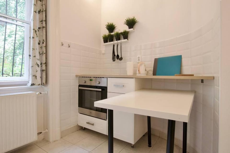 Kitchen or kitchenette, pet friendly