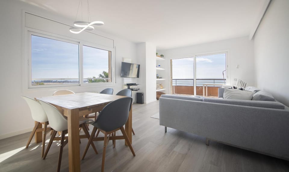 Living room, Photo of the whole room, Dining area
