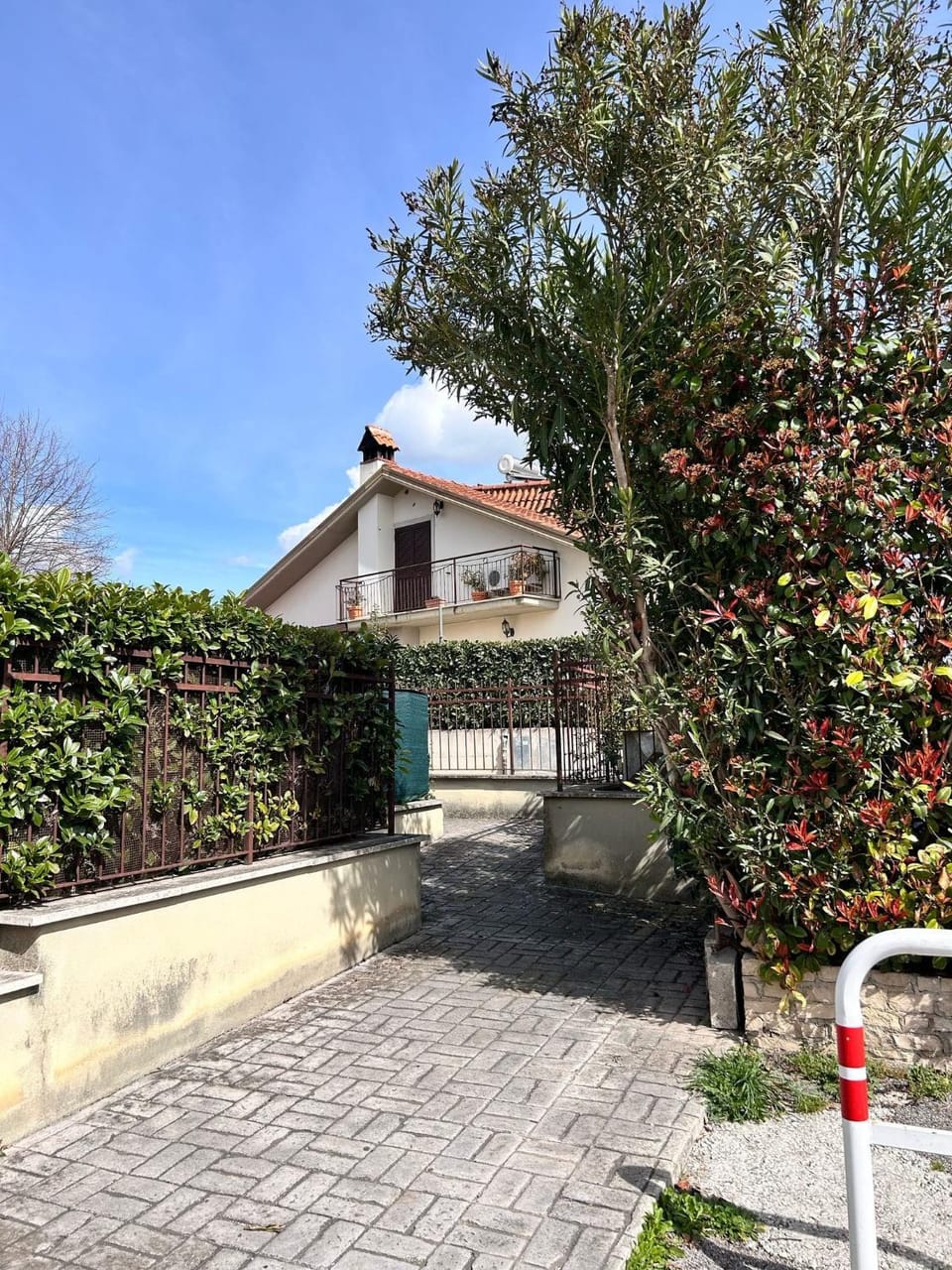 Facade/entrance