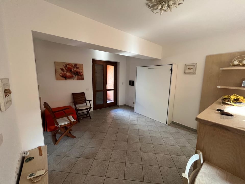 Ampio monolocale Apartment in Golfo Aranci