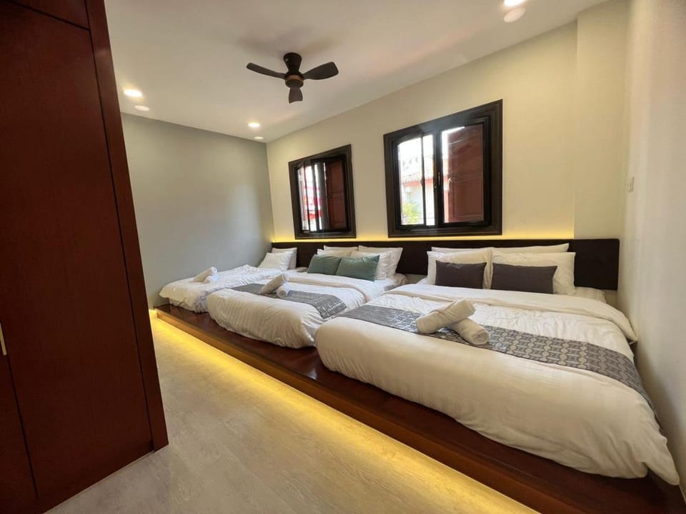 New! 1min to JonkerStreet Melaka loft 4BR 11 PAX House in Malacca