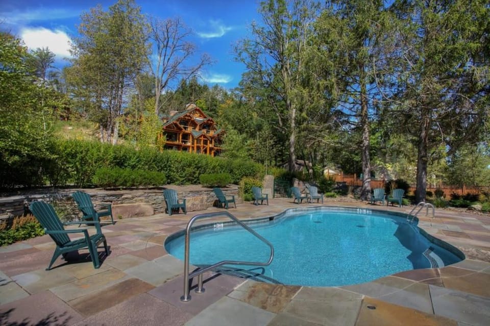 Cayuga Lodge South House in Adirondack Mountains