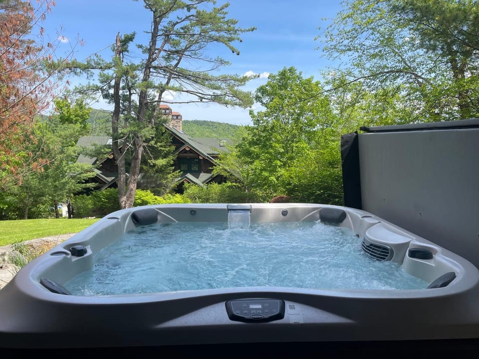 Cayuga Lodge South House in Adirondack Mountains