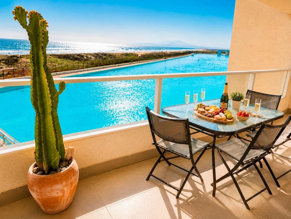 Facade/entrance, Bird's eye view, View (from property/room), Balcony/Terrace, Beach, Lake view, Pool view, Sea view, Swimming pool