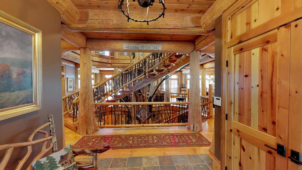 Seneca Lodge House in Adirondack Mountains