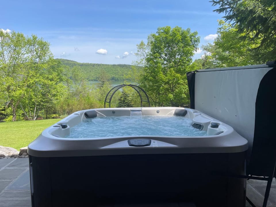 Seneca Lodge House in Adirondack Mountains