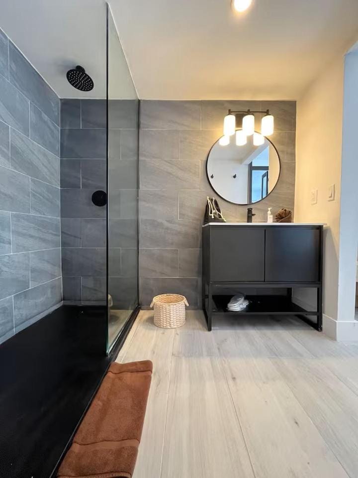 Shower, Bathroom
