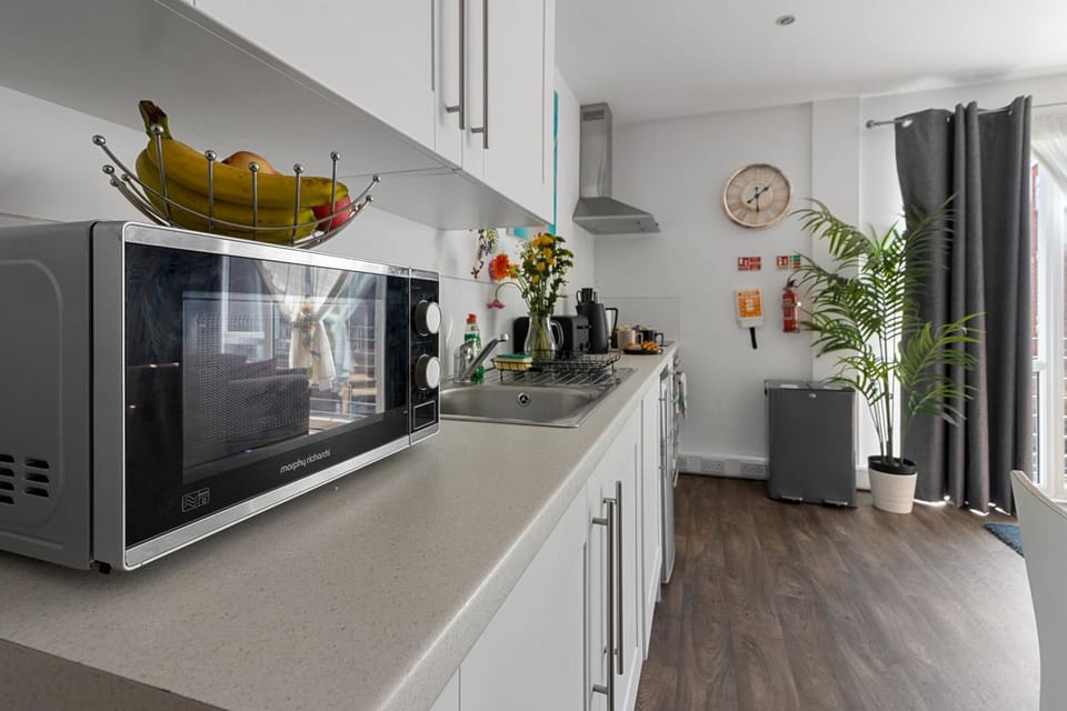 Decorative detail, Decorative detail, City view, internet, internet, microwave, toaster, kitchen