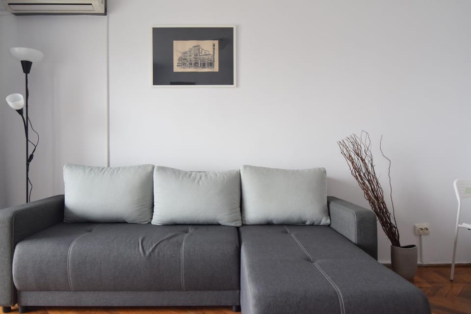 Living room, Seating area, air conditioner
