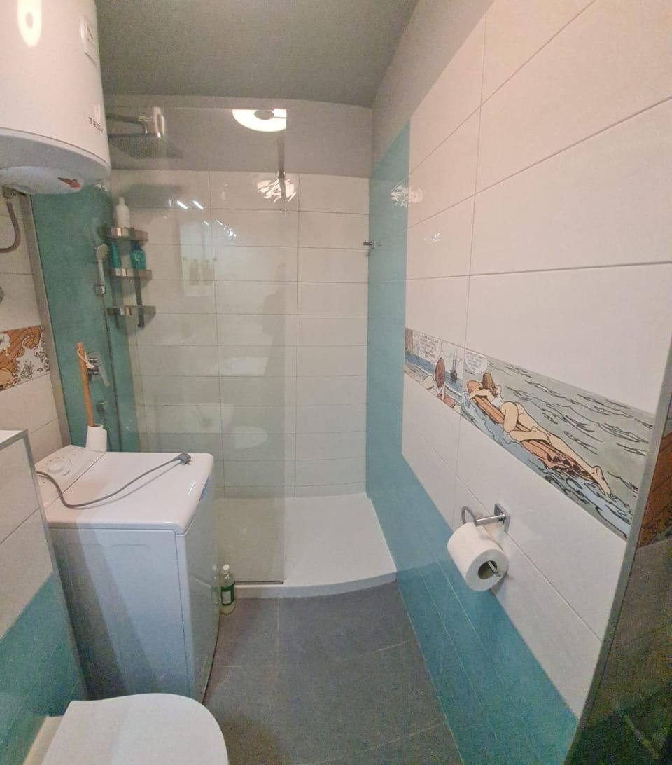 Shower, Toilet, Bathroom
