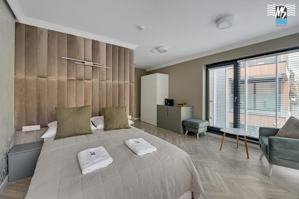 Bed, Living room, Bedroom