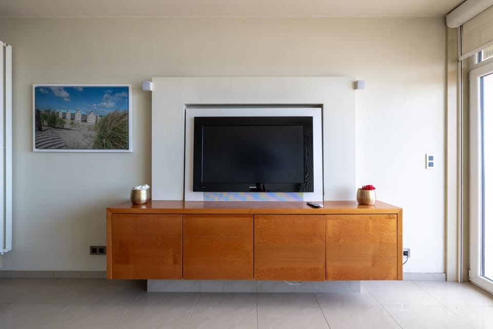 TV and multimedia, Evening entertainment