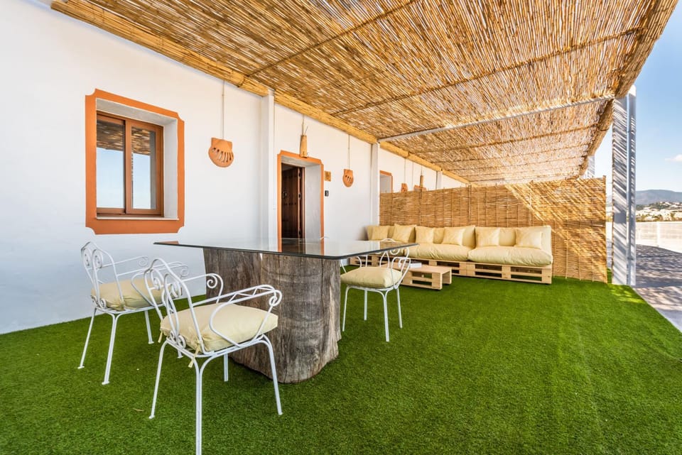 Patio, Day, Garden, View (from property/room), Balcony/Terrace, Balcony/Terrace, Living room, Seating area, Dining area