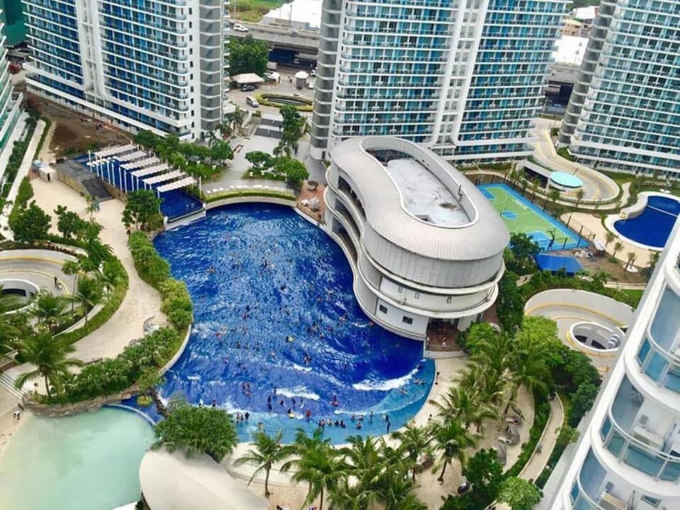 View (from property/room), Pool view, Swimming pool, sunbed