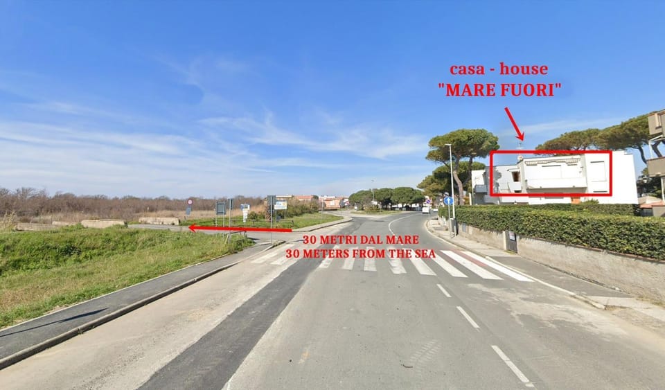 Neighbourhood, Street view