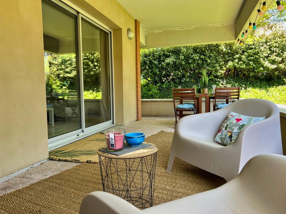 Garden, Balcony/Terrace