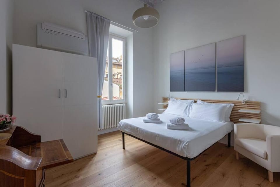 Bedroom, air conditioner