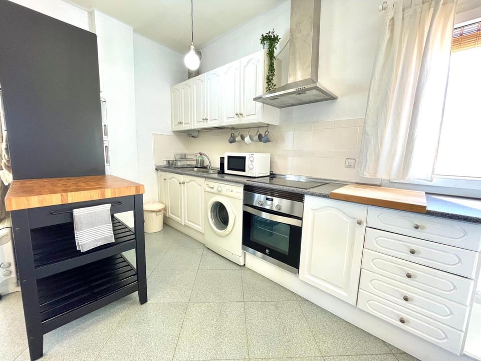 Kitchen or kitchenette, dishwasher, minibar, pet friendly, stove, washing machine