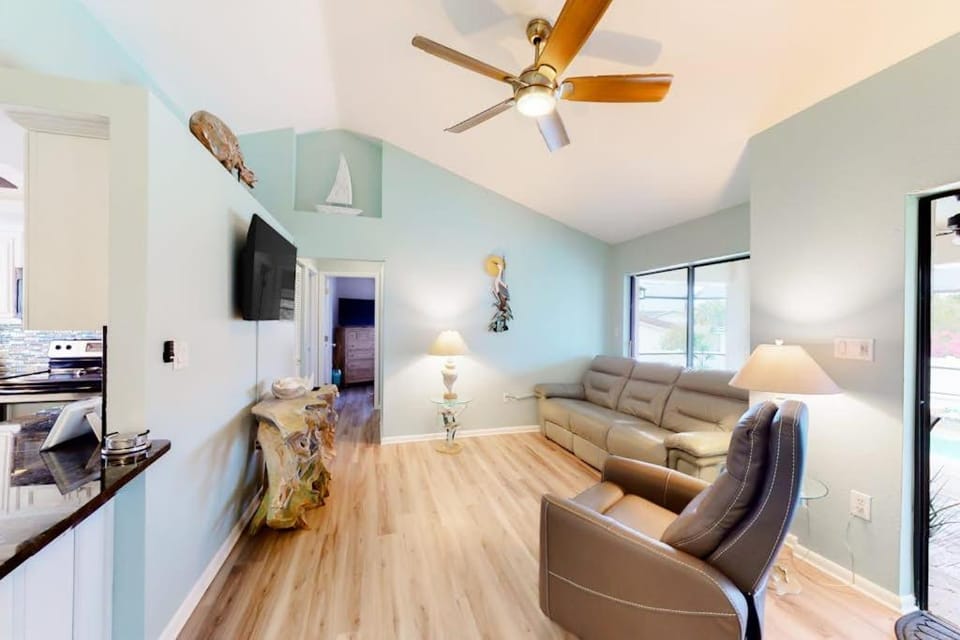 Magnolia Way Retreat House in Charlotte Park