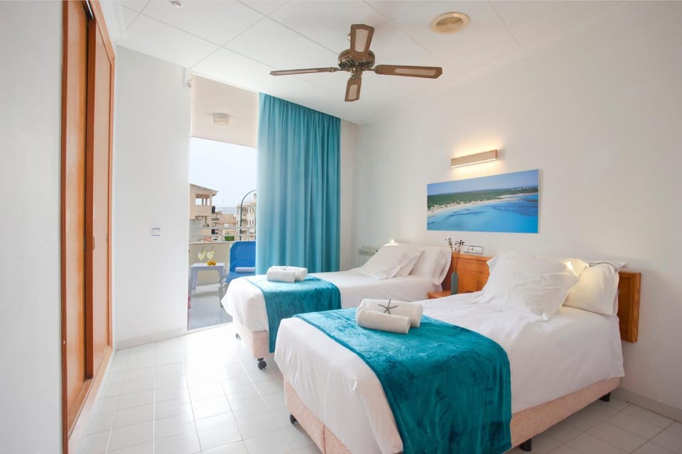 Living room, Bedroom