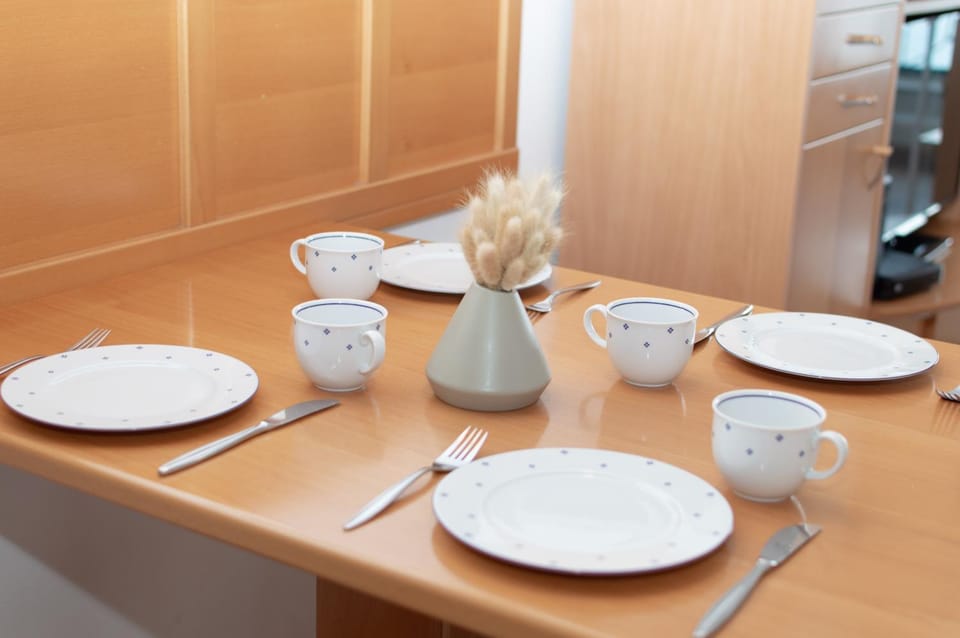 Food and drinks, Dining area