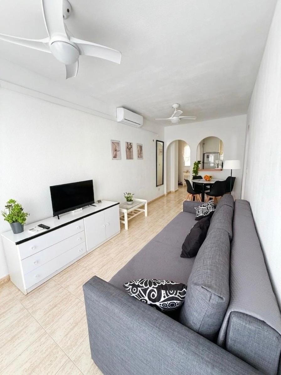 MILA Słoneczny Apartament w Torrevieja Centrum Apartment in Torrevieja