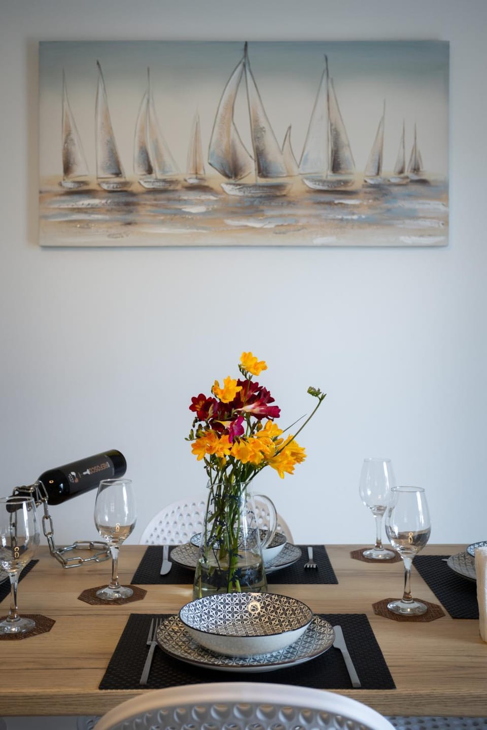 Food and drinks, Decorative detail, Dining area