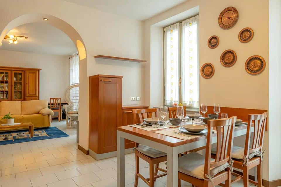 CASTLE&LAKE Apartment in Province of Lecco