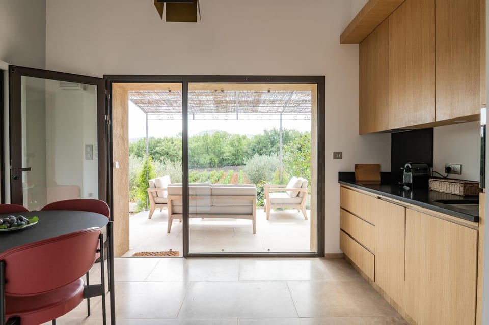 Patio, Living room, Seating area, Dining area