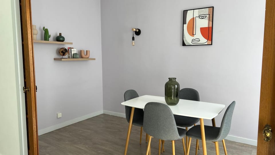 Appartement T4 70m2 - meublé - centre ville - proche Thermes Apartment in Jura