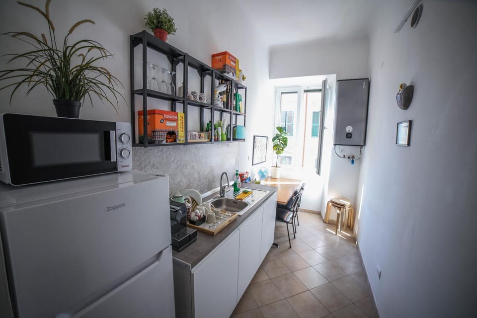 Dining area, Internal: Not applicable to any particular room