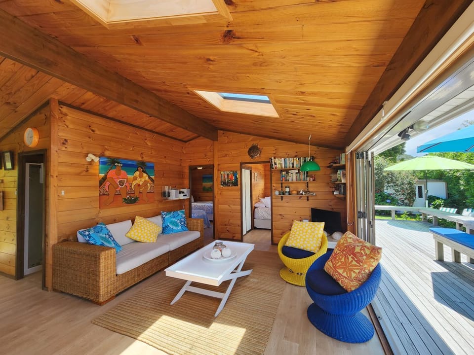 Glo's Place House in Auckland Region