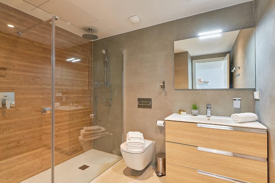 Shower, Bathroom, towels