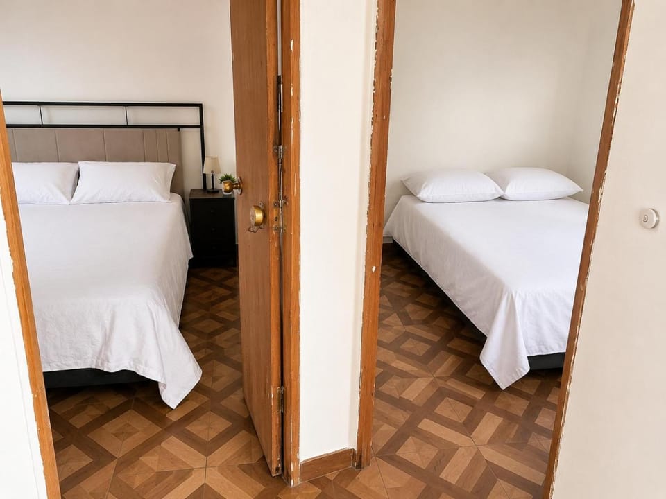 Aparta Suites Torre de Prado 502 Apartamento para 5 Personas Apartment in Medellin