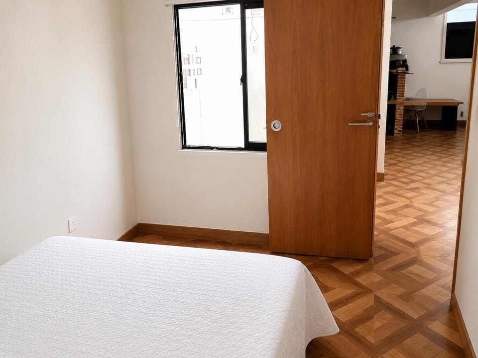 Aparta Suites Torre de Prado 502 Apartamento para 5 Personas Apartment in Medellin